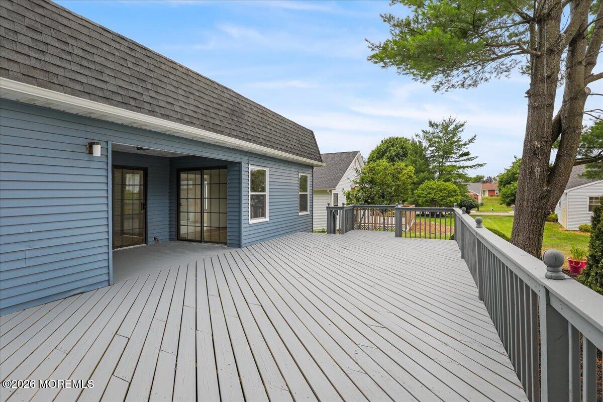 16 Suffolk Way Marlboro NJ 07746