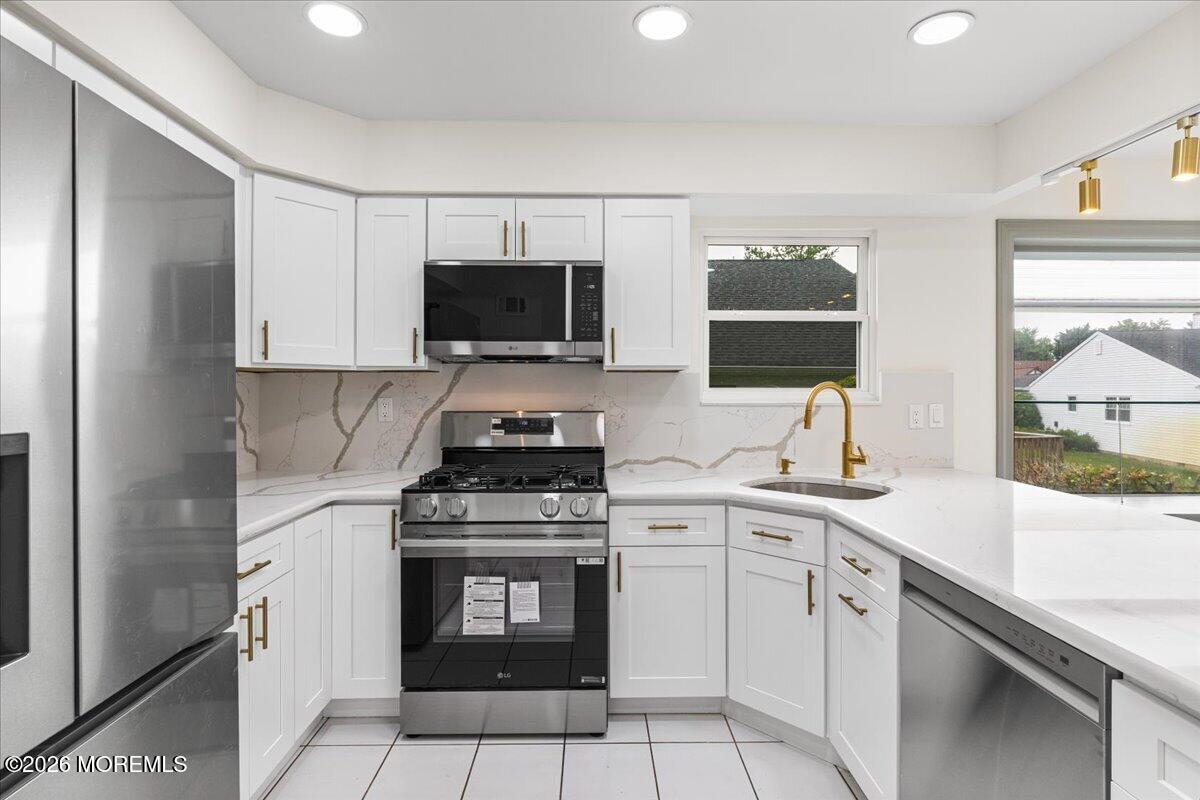 16 Suffolk Way Marlboro NJ 07746