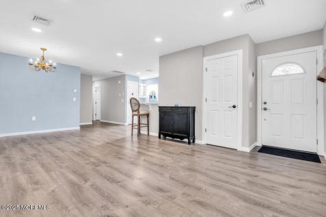 69 Sunset Road Whiting NJ 08759