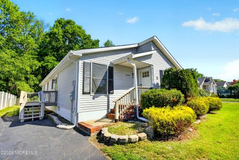 17 Brookview Lane Manalapan NJ 07726