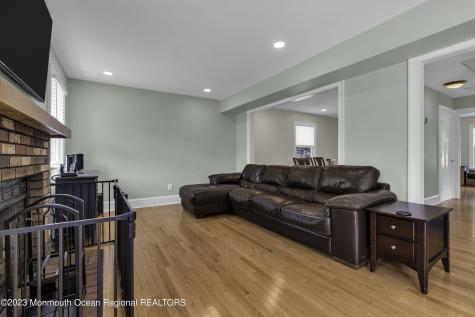 23 Appletree Road Howell NJ 07731