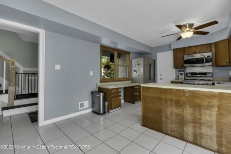 23 Appletree Road Howell NJ 07731
