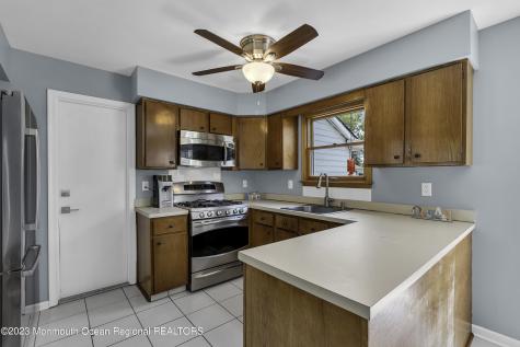 23 Appletree Road Howell NJ 07731