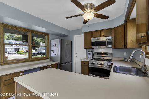 23 Appletree Road Howell NJ 07731