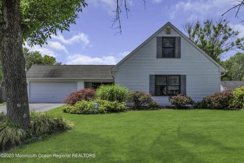 23 Appletree Road Howell NJ 07731
