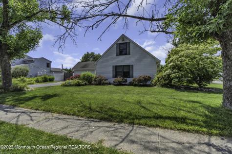 23 Appletree Road Howell NJ 07731