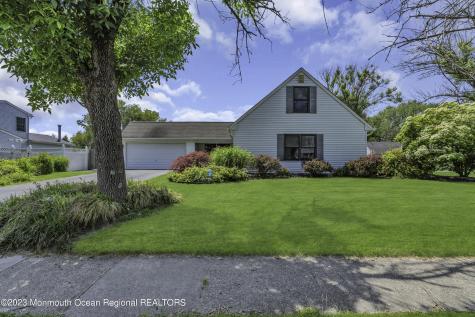 23 Appletree Road Howell NJ 07731