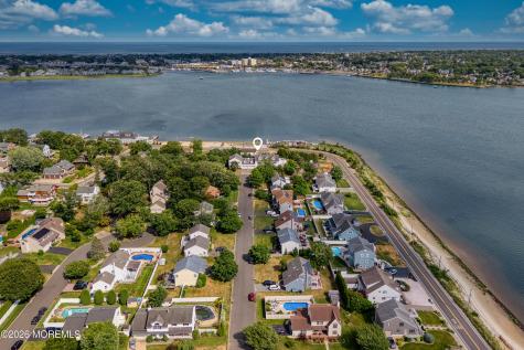 50 Ridgewood Way Neptune Township NJ 07753