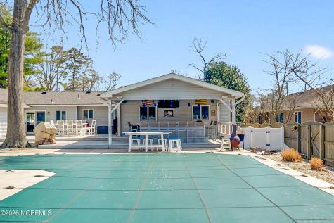 203 Gilford Avenue Island Heights NJ 08732