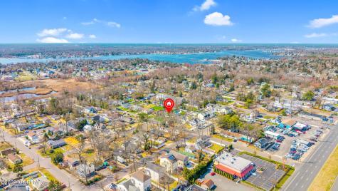 203 Gilford Avenue Island Heights NJ 08732