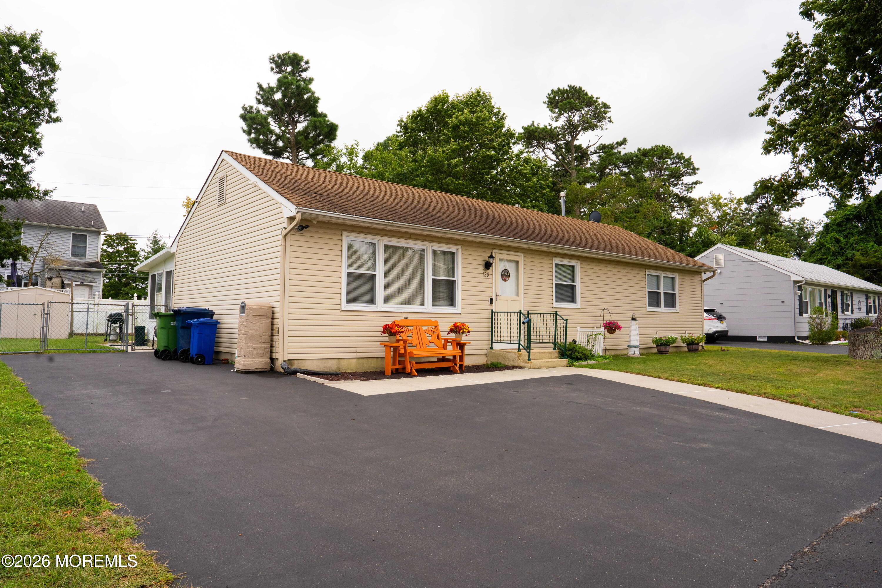 129 Spray Avenue Beachwood NJ 08722