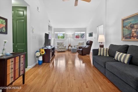 17 Belmont Court Red Bank NJ 07701
