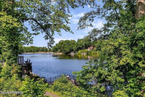 17 Belmont Court Red Bank NJ 07701