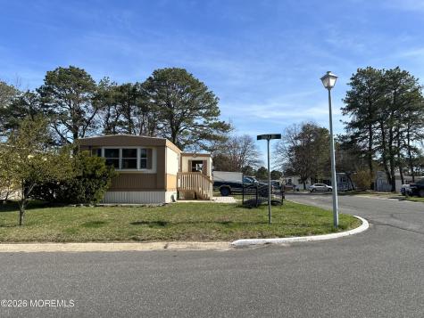 13 Bluebird Lane Whiting NJ 08759
