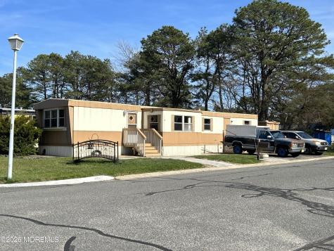 13 Bluebird Lane Whiting NJ 08759