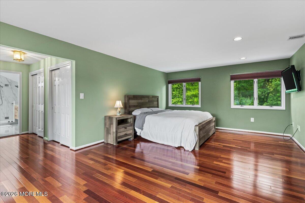 26 Ruset Lane Farmingdale NJ 07727