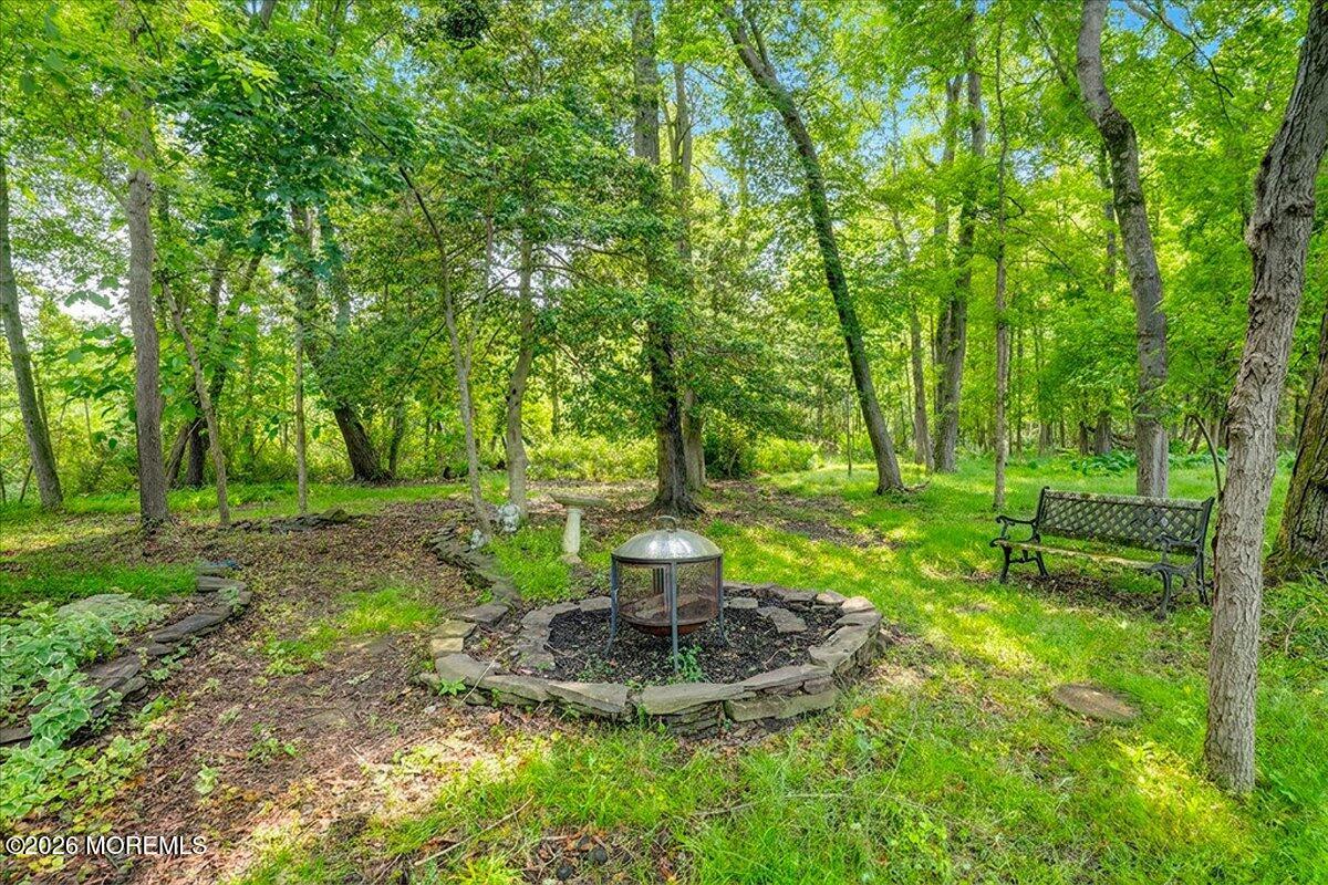 26 Ruset Lane Farmingdale NJ 07727