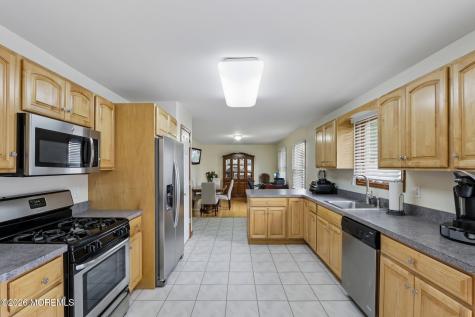 92 Birch Street Beachwood NJ 08722