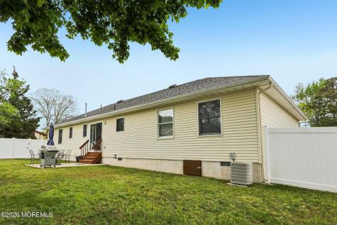 92 Birch Street Beachwood NJ 08722