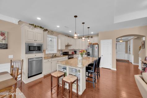 21 Aylesford Lane Manchester NJ 08759