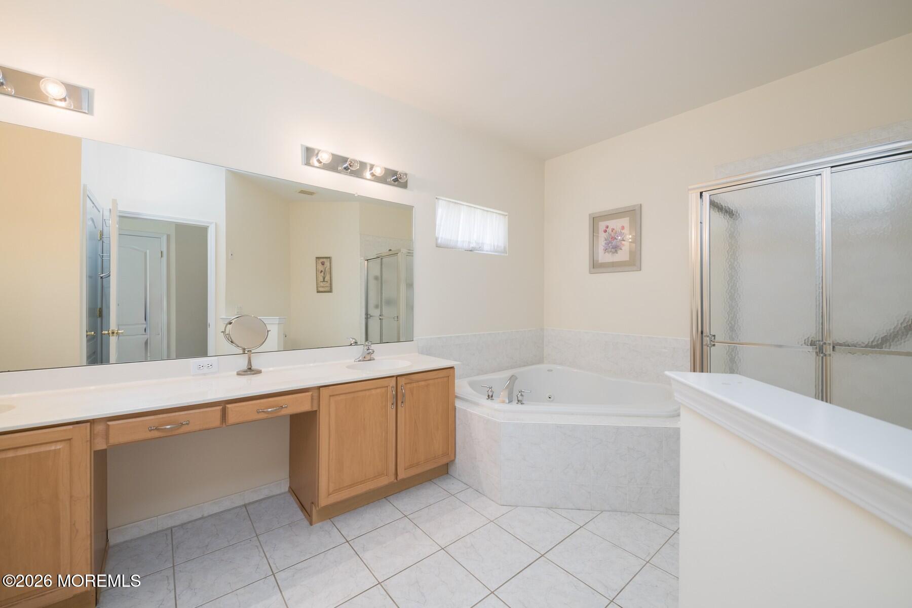 22 Hyacinth Court Holmdel NJ 07733