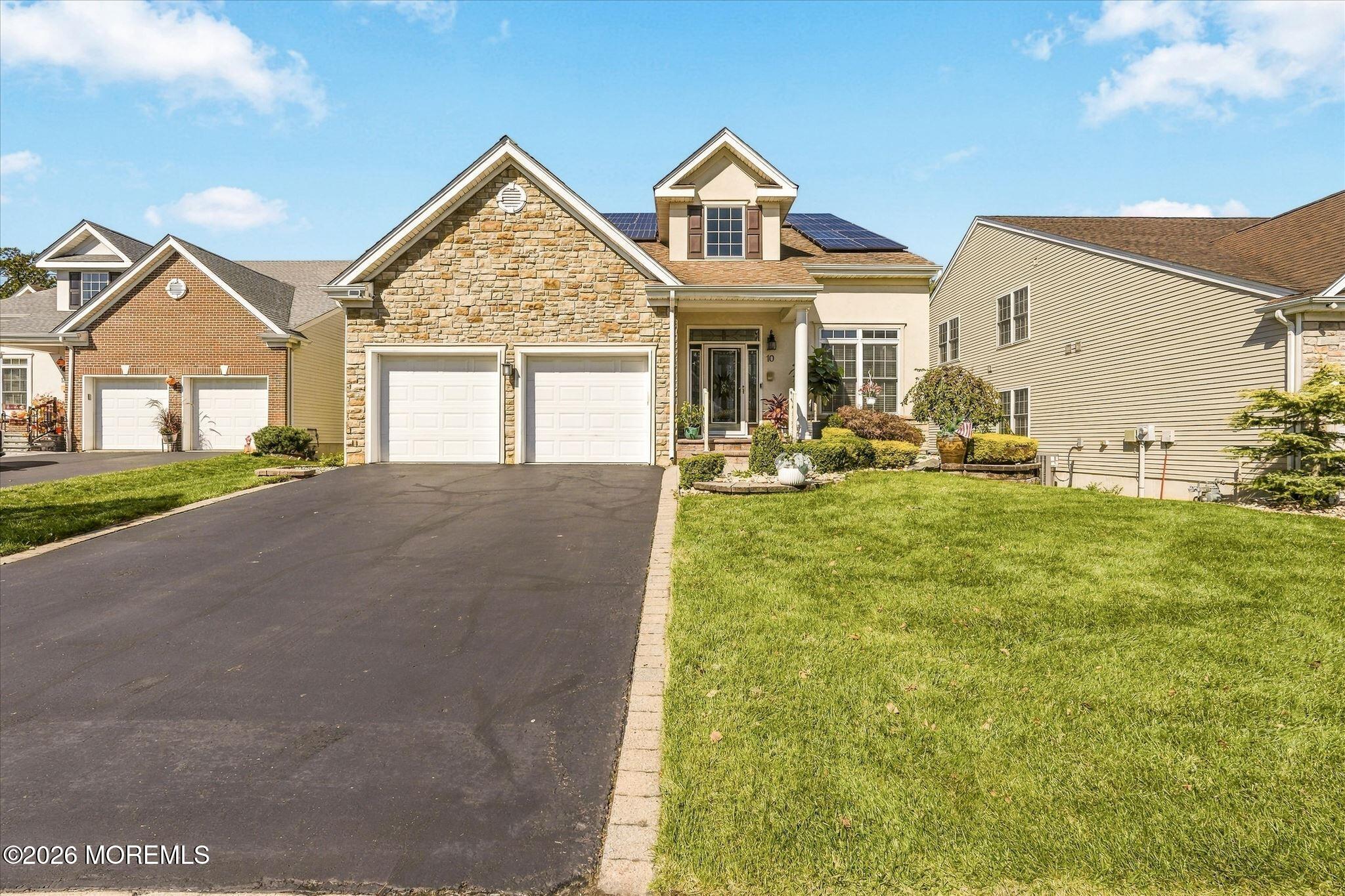 10 Salter Court Manalapan NJ 07726