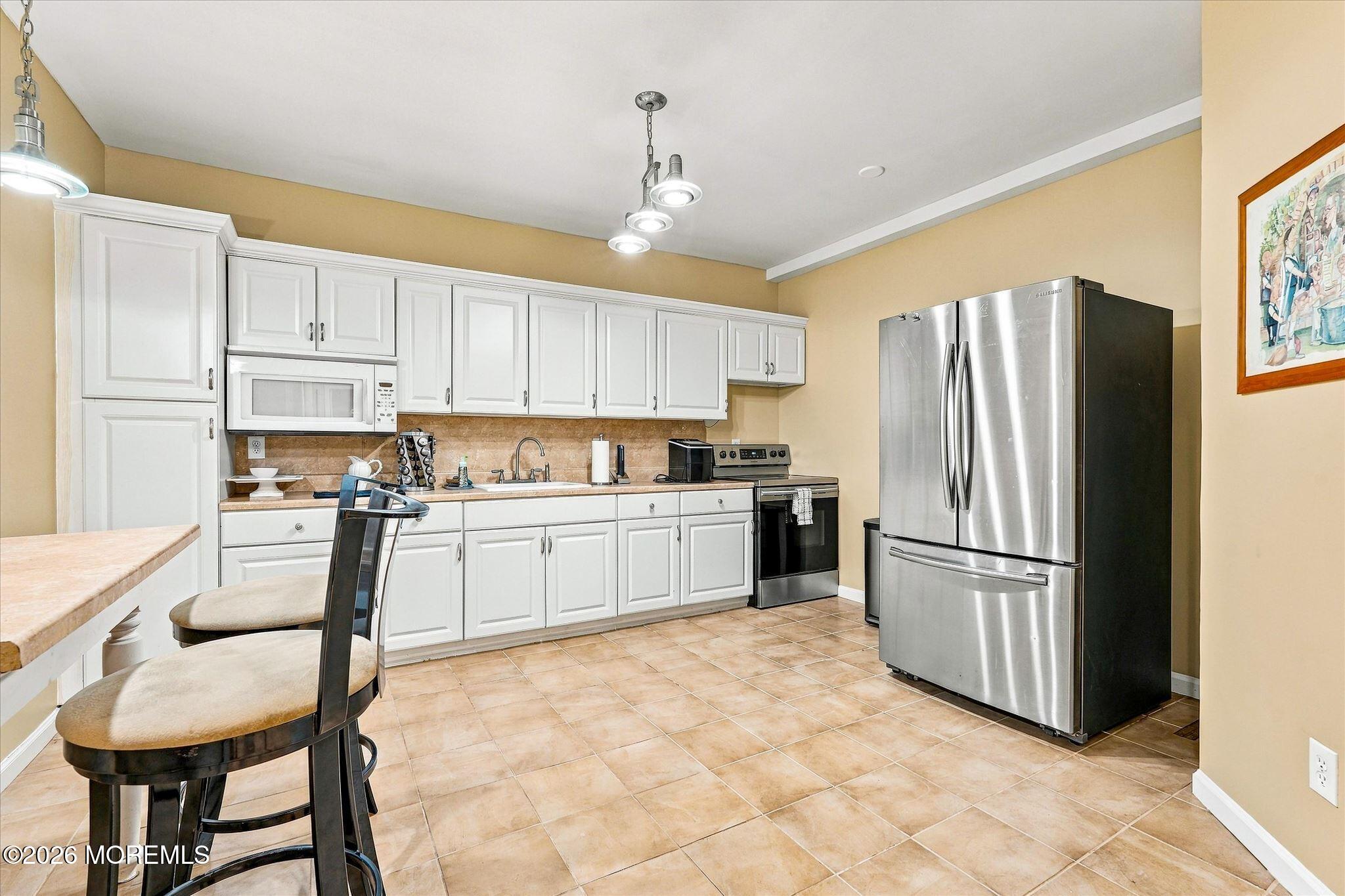 10 Salter Court Manalapan NJ 07726