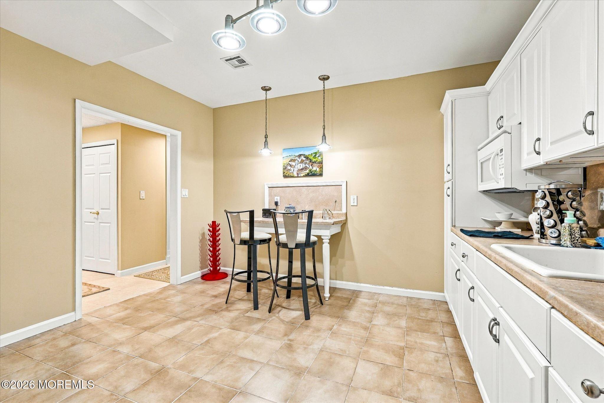 10 Salter Court Manalapan NJ 07726
