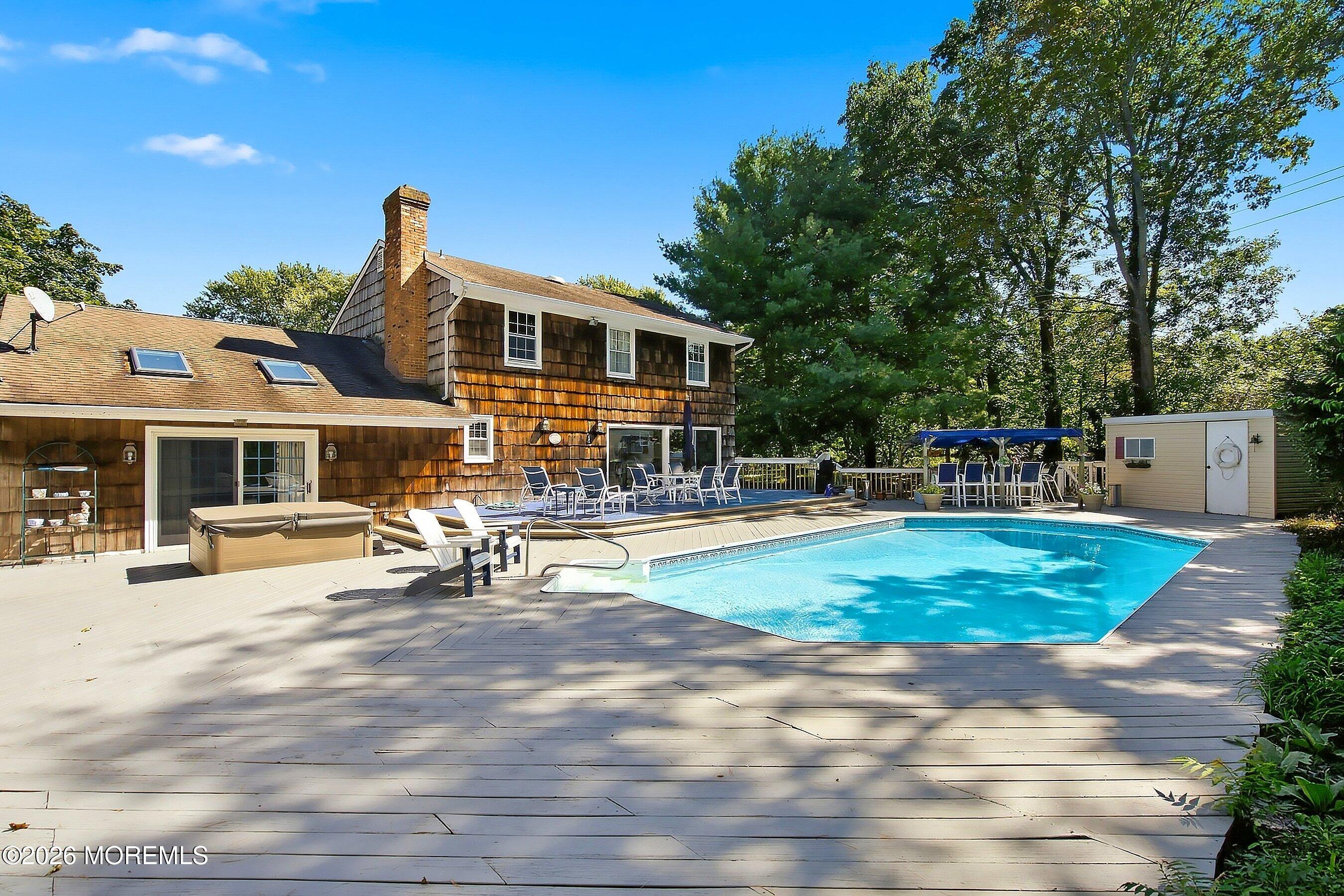 2211 Lark Drive Allenwood NJ 08720