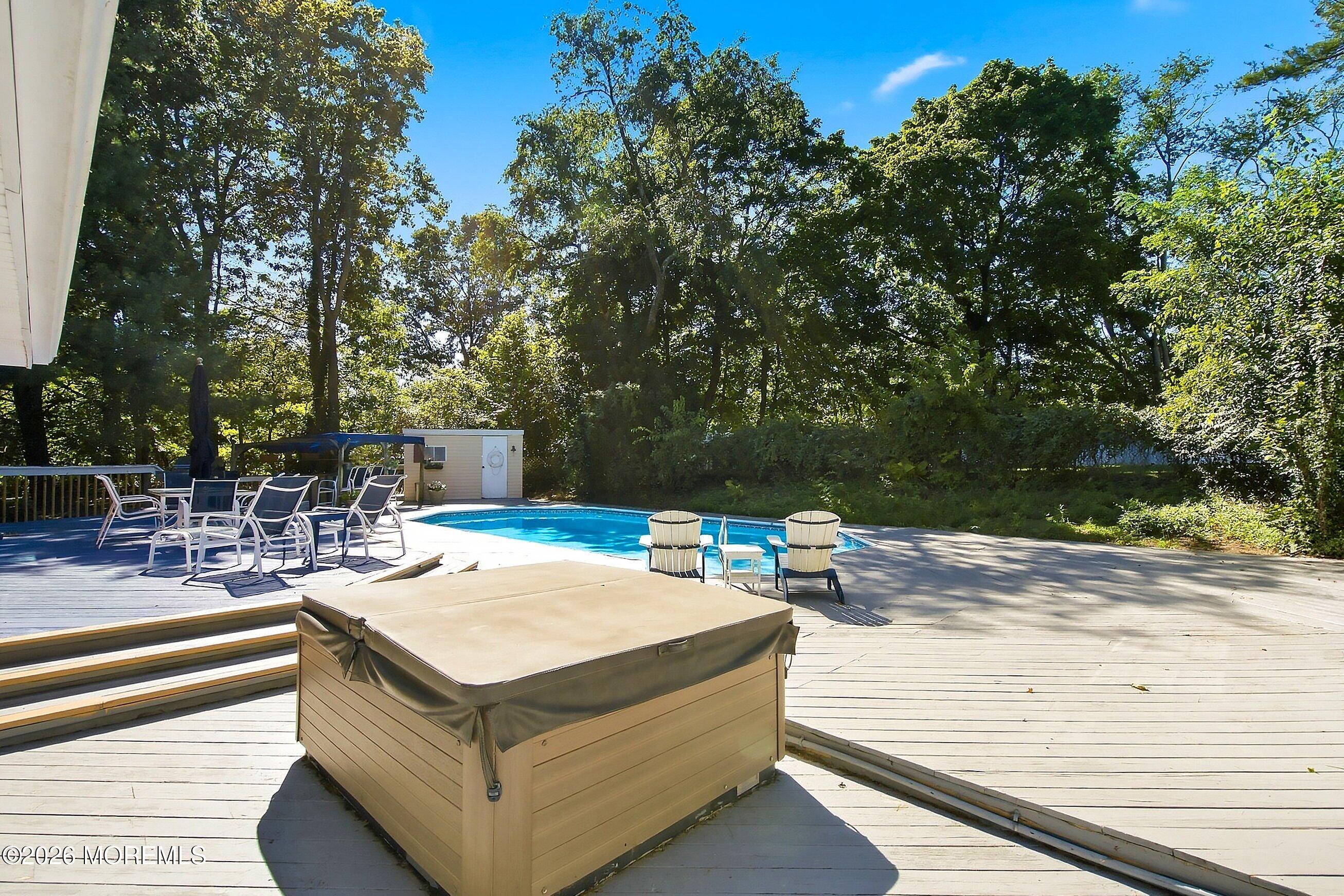 2211 Lark Drive Allenwood NJ 08720