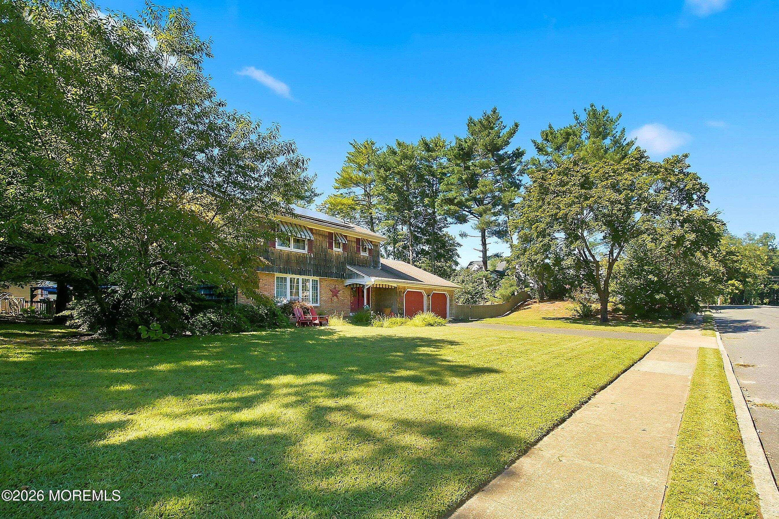 2211 Lark Drive Allenwood NJ 08720
