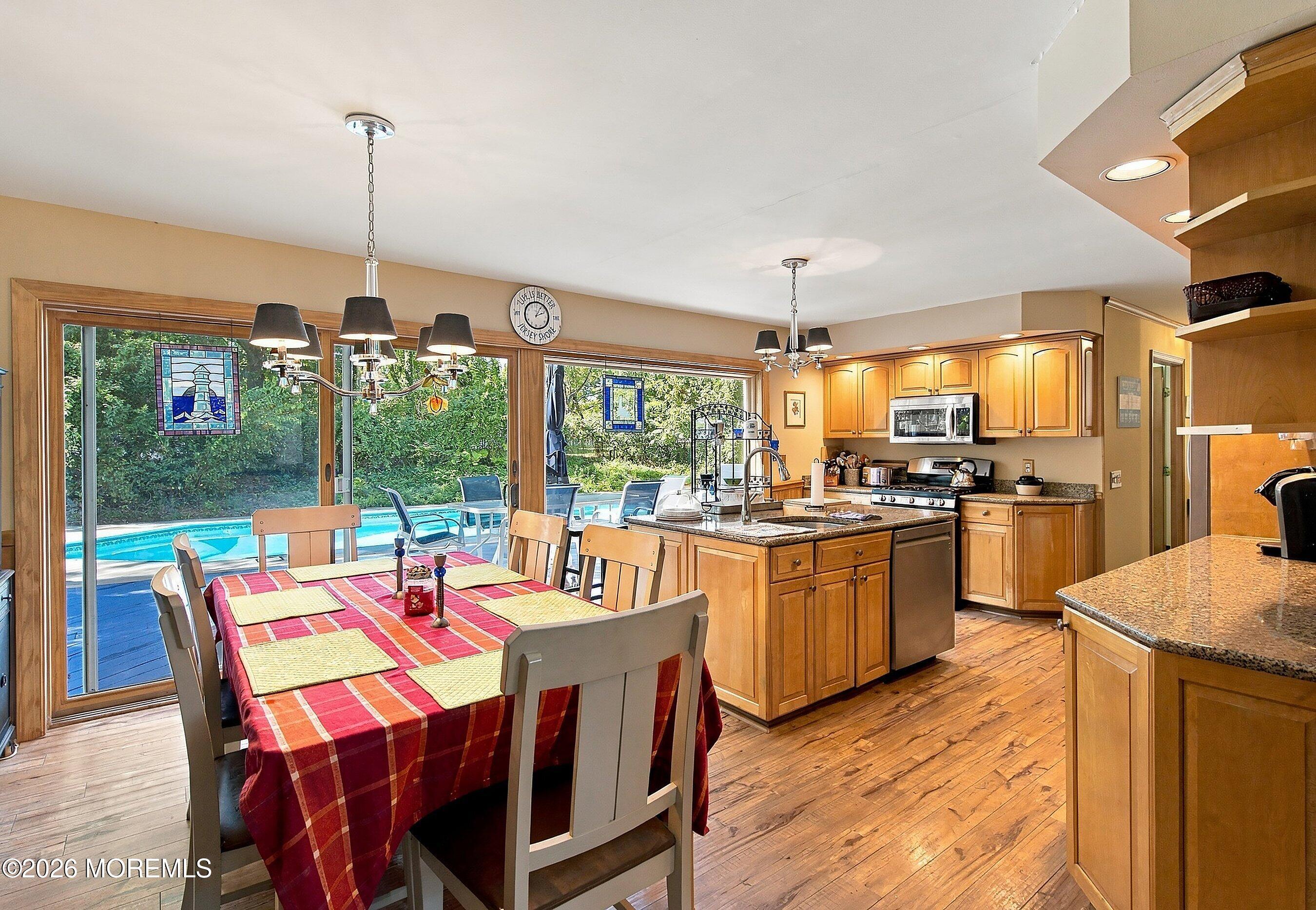 2211 Lark Drive Allenwood NJ 08720