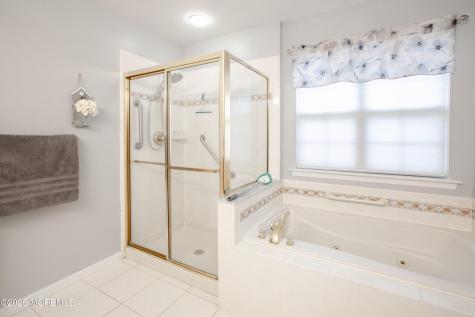 26 Skyline Drive Lakewood NJ 08701