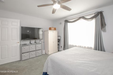 26 Skyline Drive Lakewood NJ 08701