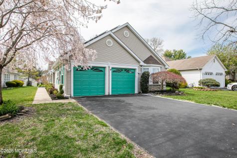 26 Skyline Drive Lakewood NJ 08701