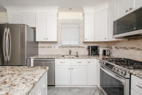 26 Skyline Drive Lakewood NJ 08701