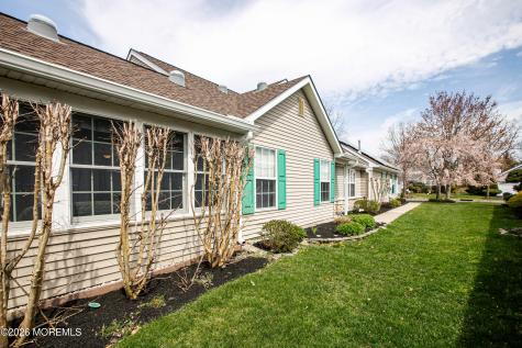 26 Skyline Drive Lakewood NJ 08701