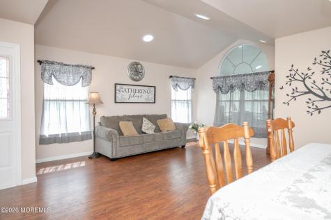 26 Skyline Drive Lakewood NJ 08701