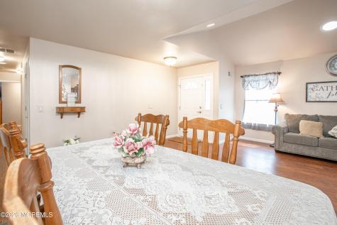 26 Skyline Drive Lakewood NJ 08701