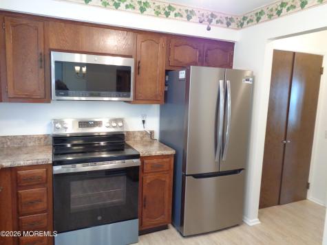 4 Bowie Drive Whiting NJ 08759