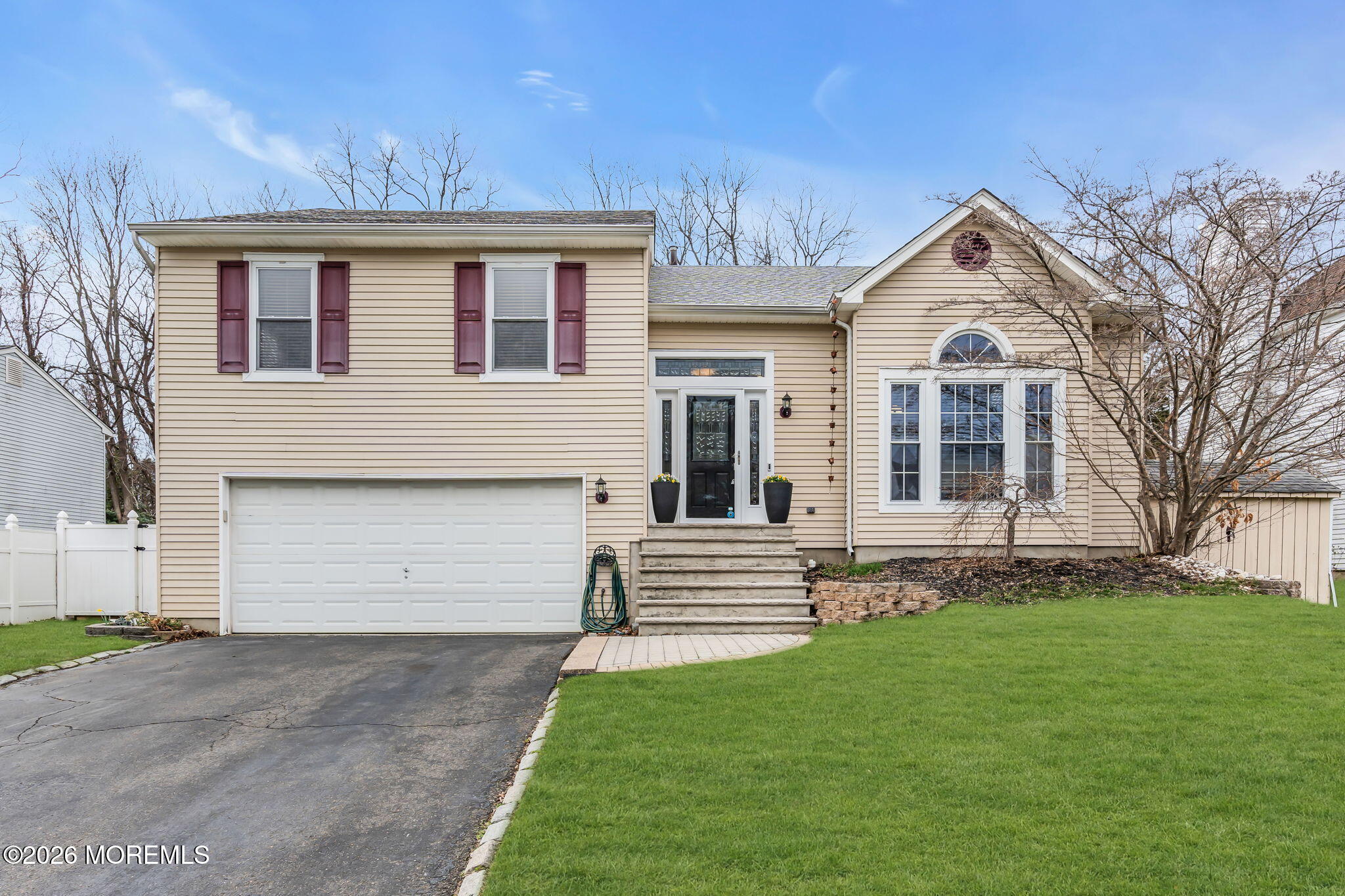 17 Heritage Drive Howell NJ 07731
