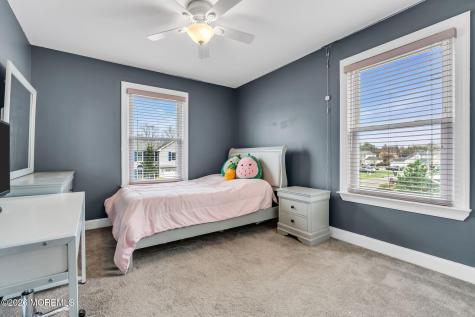 17 Heritage Drive Howell NJ 07731