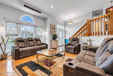 17 Heritage Drive Howell NJ 07731