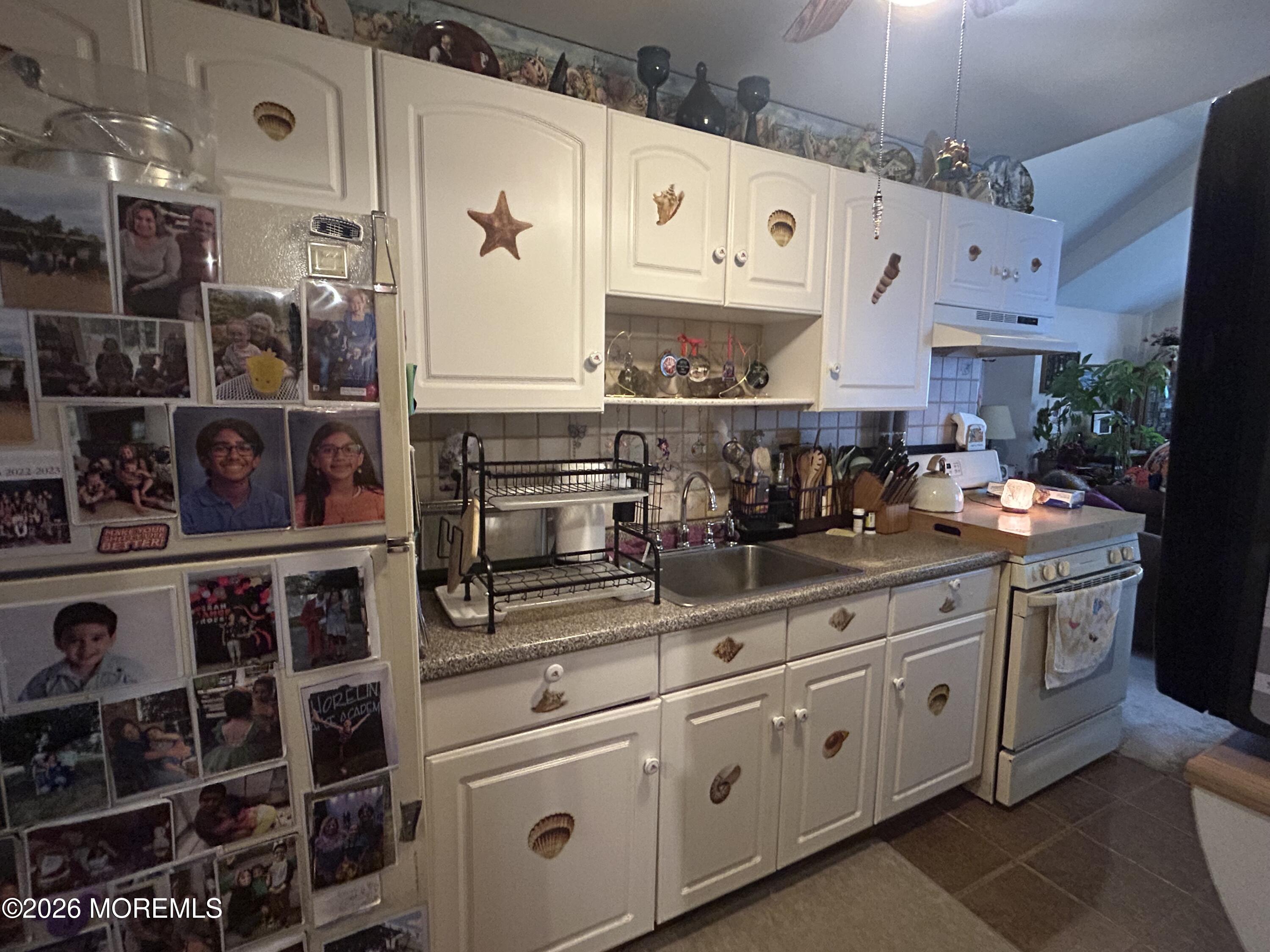 128 Chamone Avenue Leonardo NJ 07737
