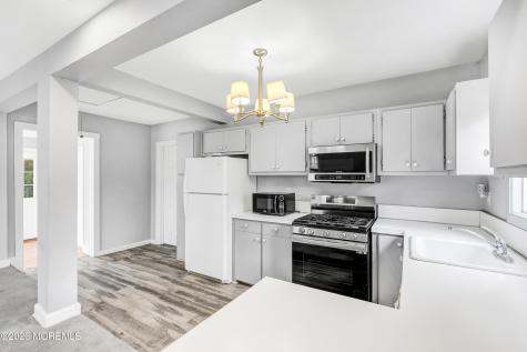 458 E End Avenue Brick NJ 08723