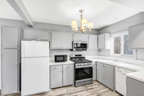 458 E End Avenue Brick NJ 08723