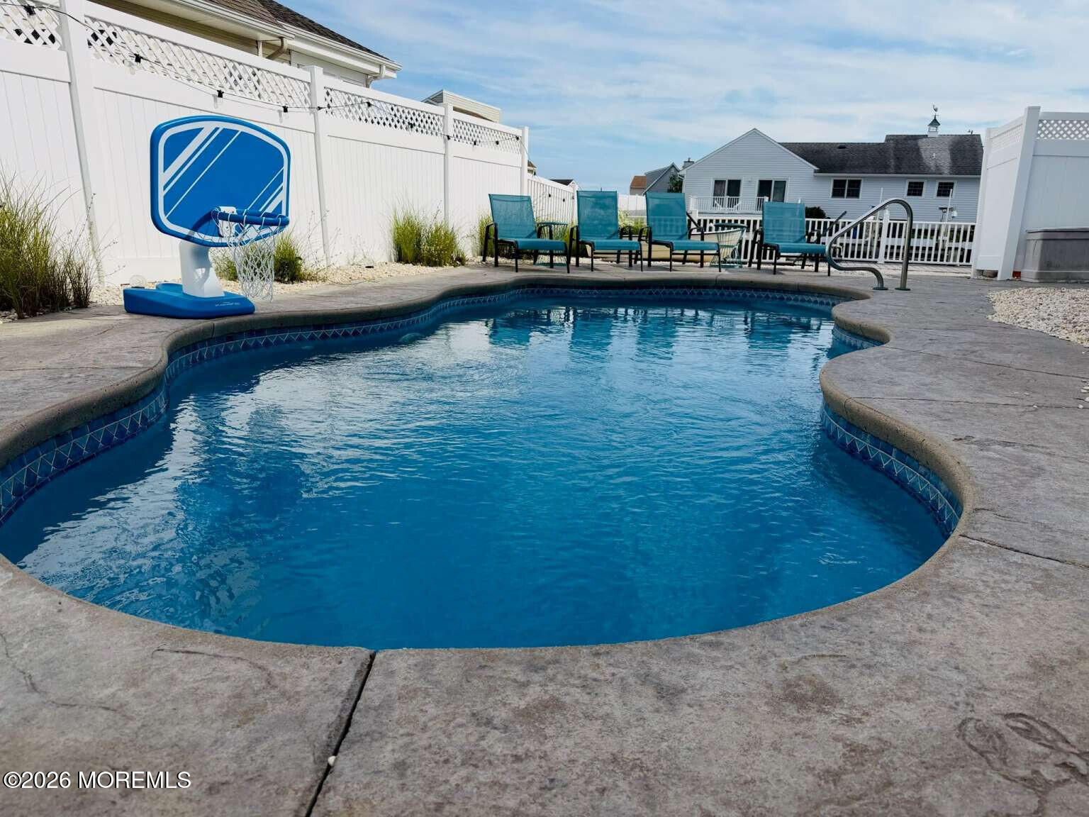 172 Peter Road Manahawkin NJ 08050