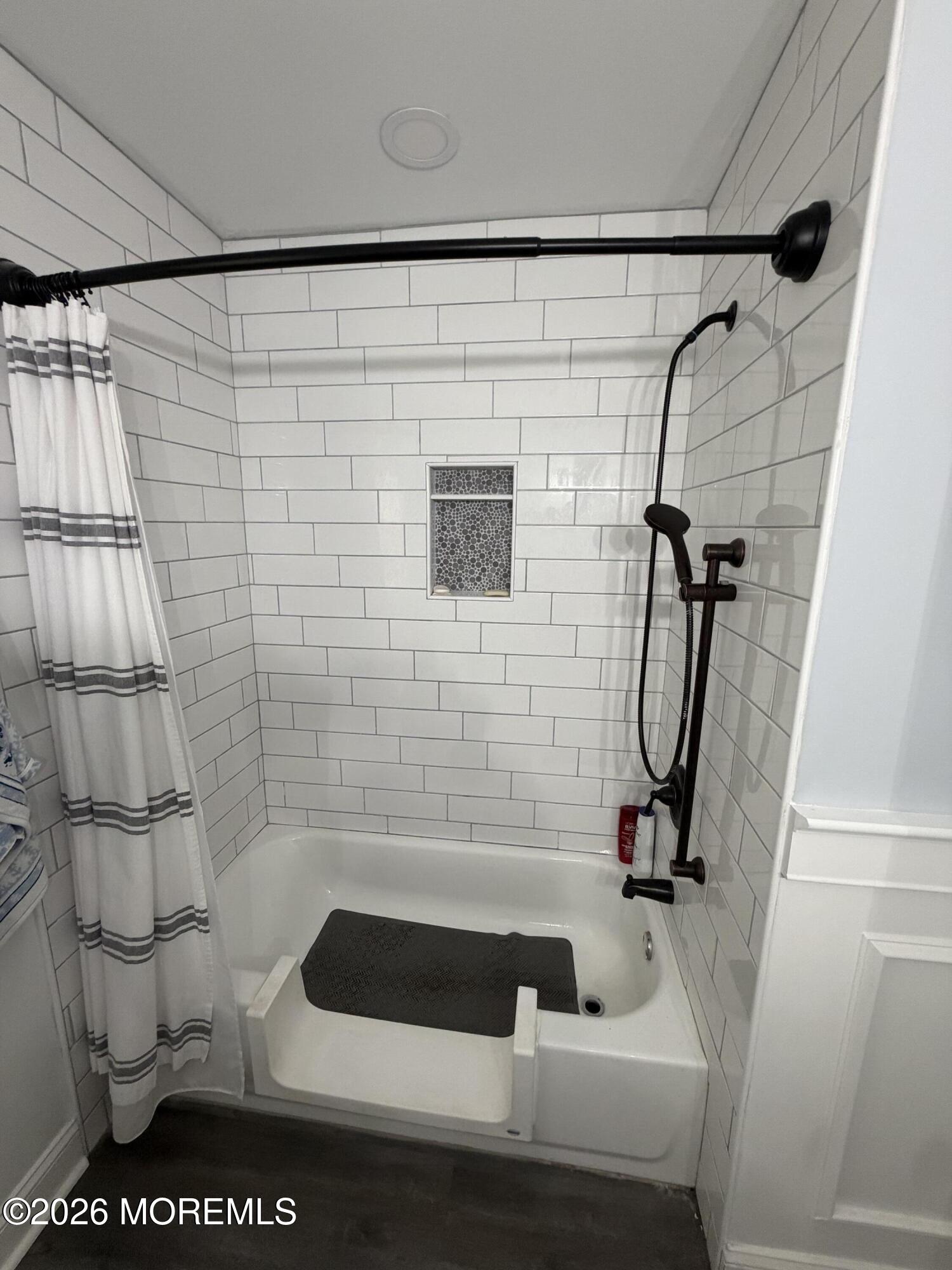 676A New Castle Court Lakewood NJ 08701