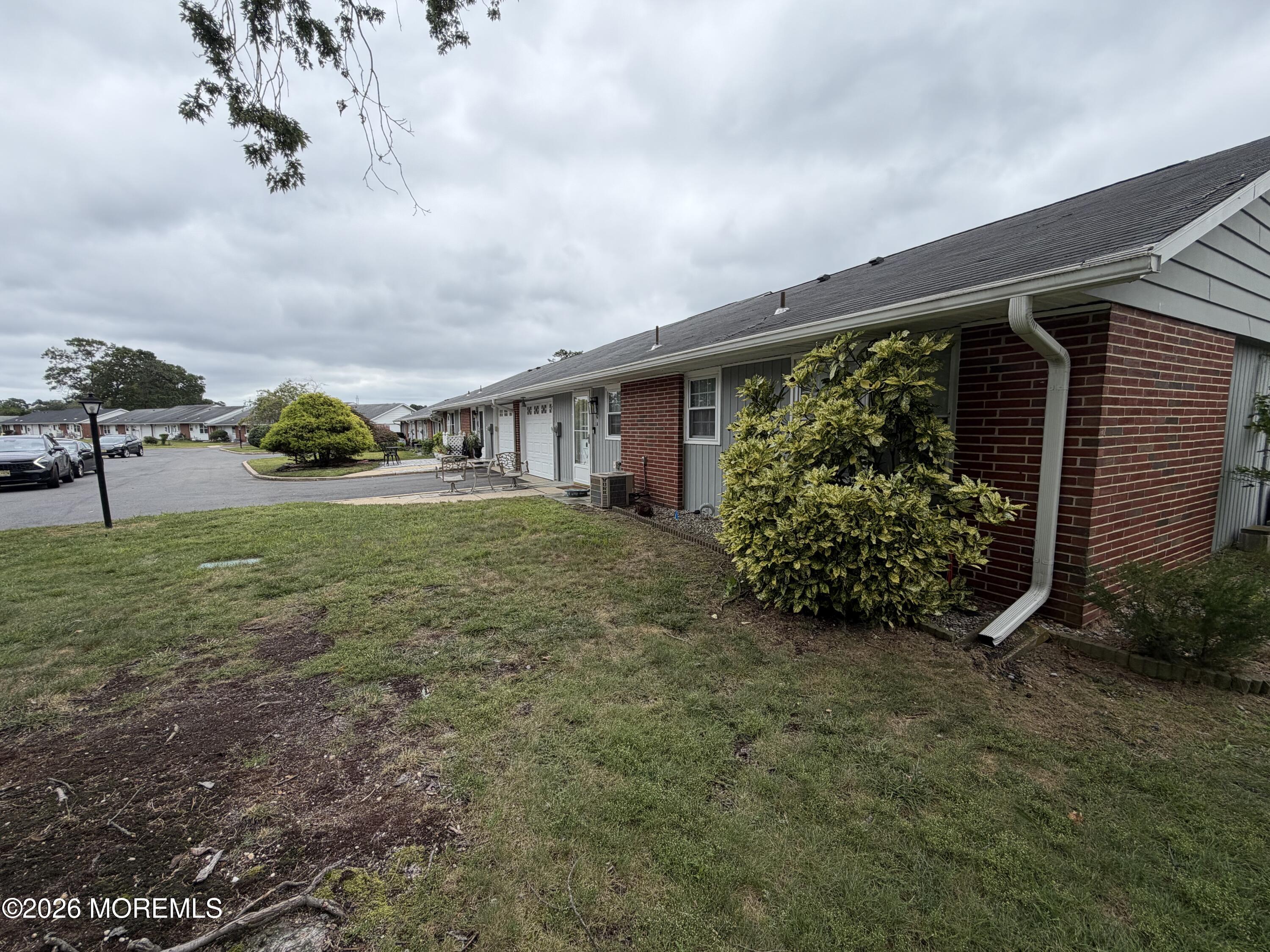 676A New Castle Court Lakewood NJ 08701