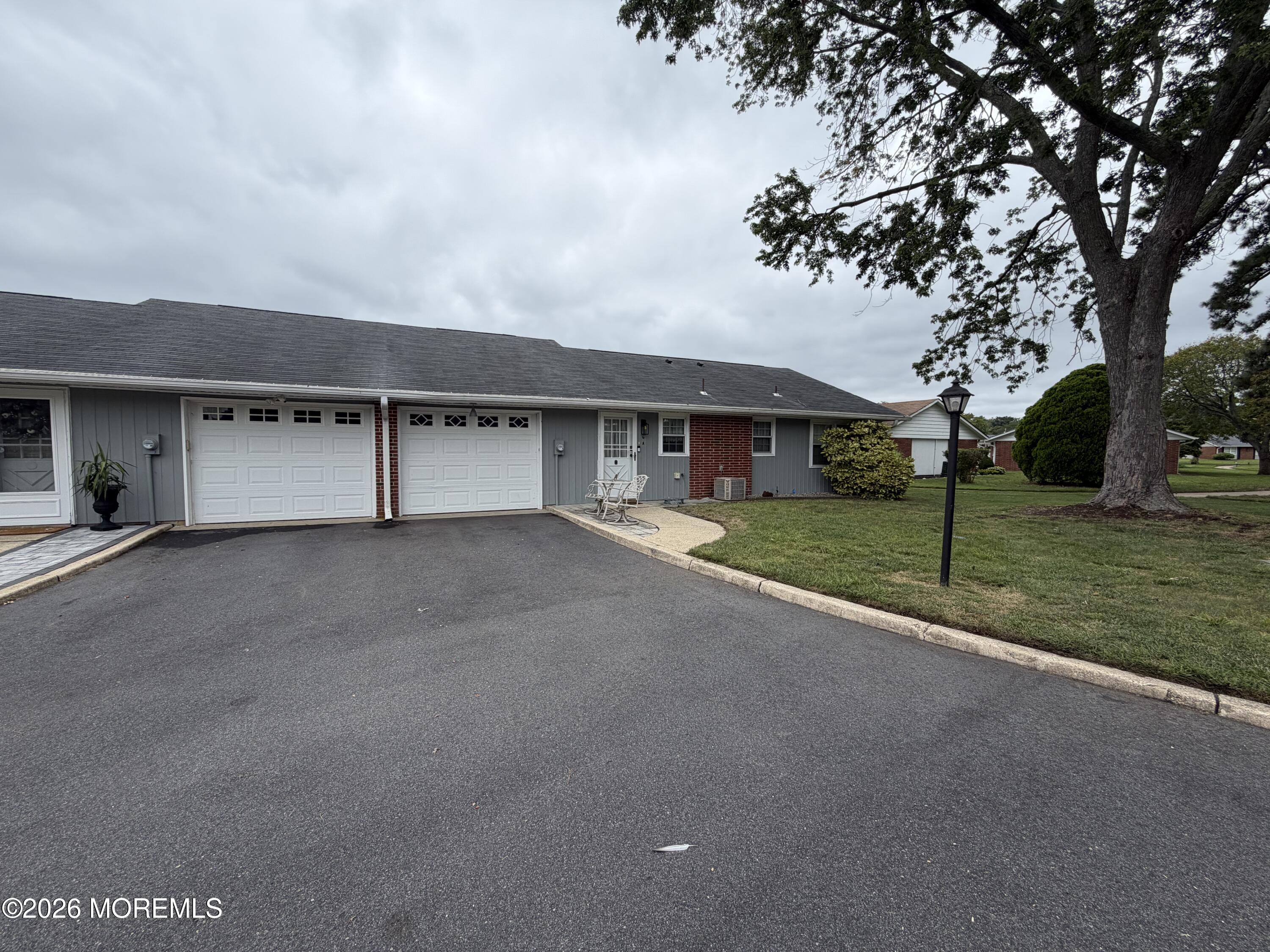 676A New Castle Court Lakewood NJ 08701
